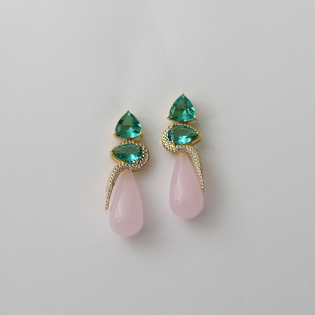 SIBELA-STUDIO-PENDIENTES-CARLO-ROSA-VERDE-ORO-AMARILLO-CIRCONITAS-BLANCAS